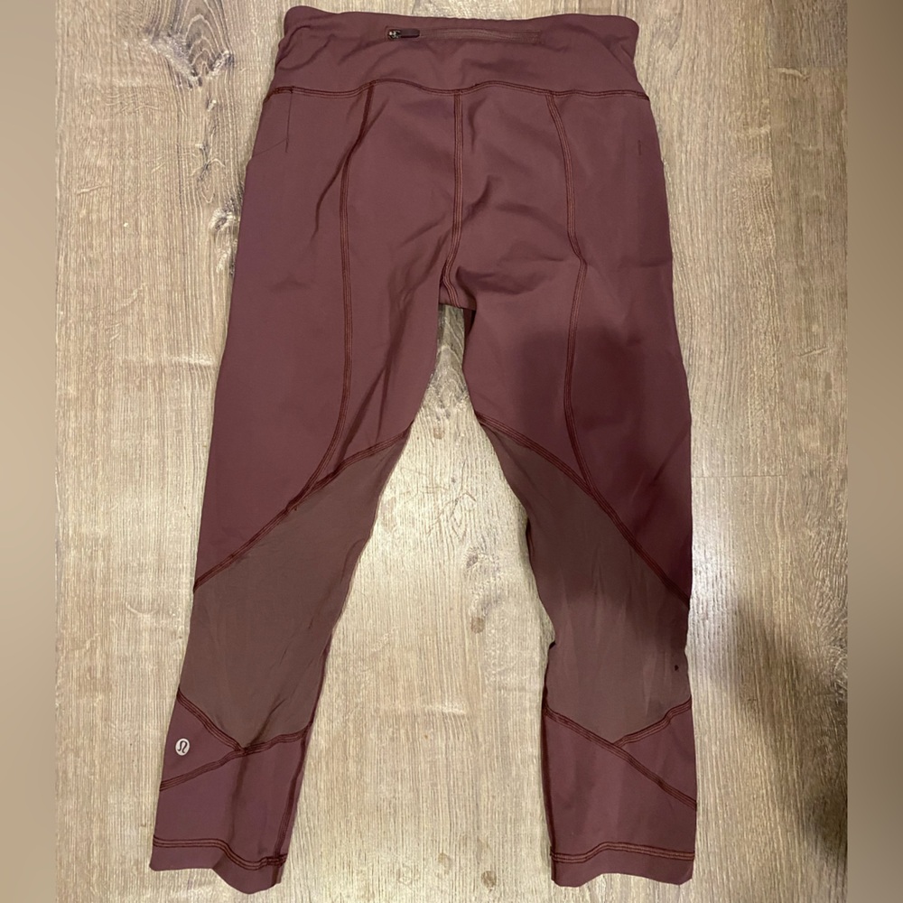 Crossover over mid rise leggings. Size 6.